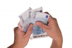 Czy warto wciąż kredyt?